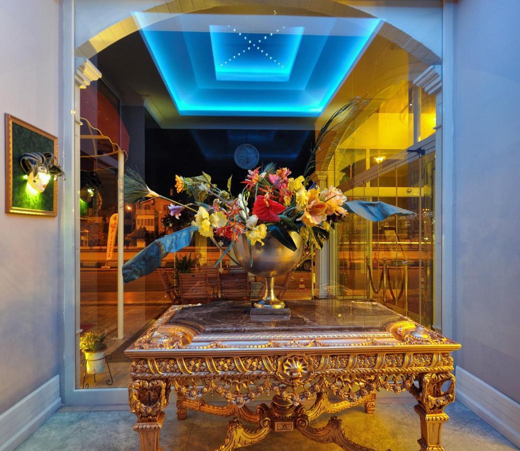 Grand Atakum Hotel Samsun Buitenkant foto