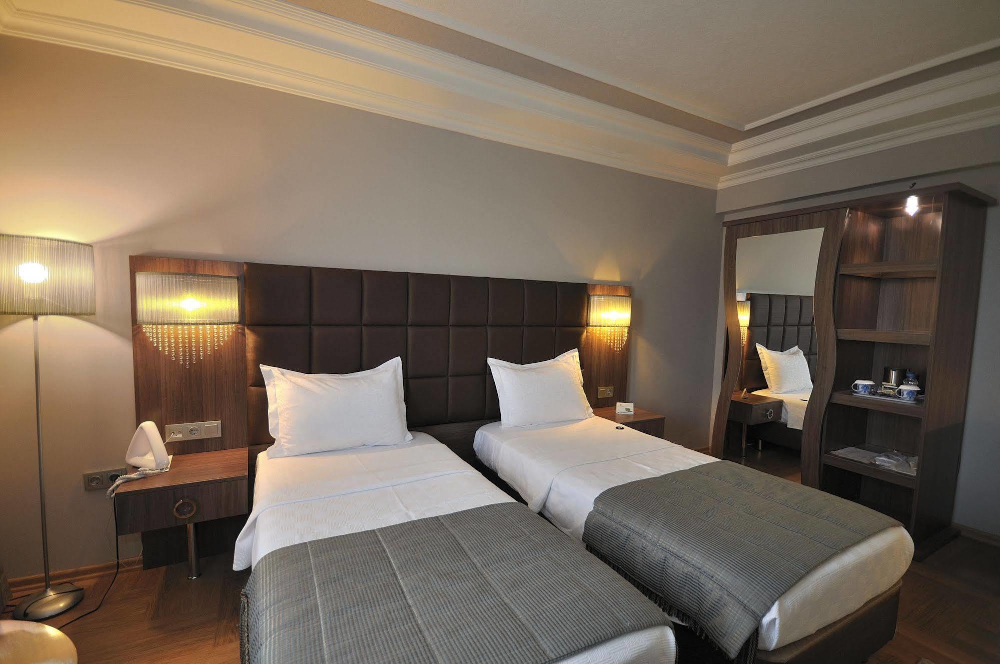 Grand Atakum Hotel Samsun Buitenkant foto